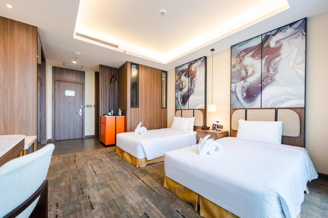 Muong Thanh Luxury Ha Long Centre Hotel Bagian luar foto
