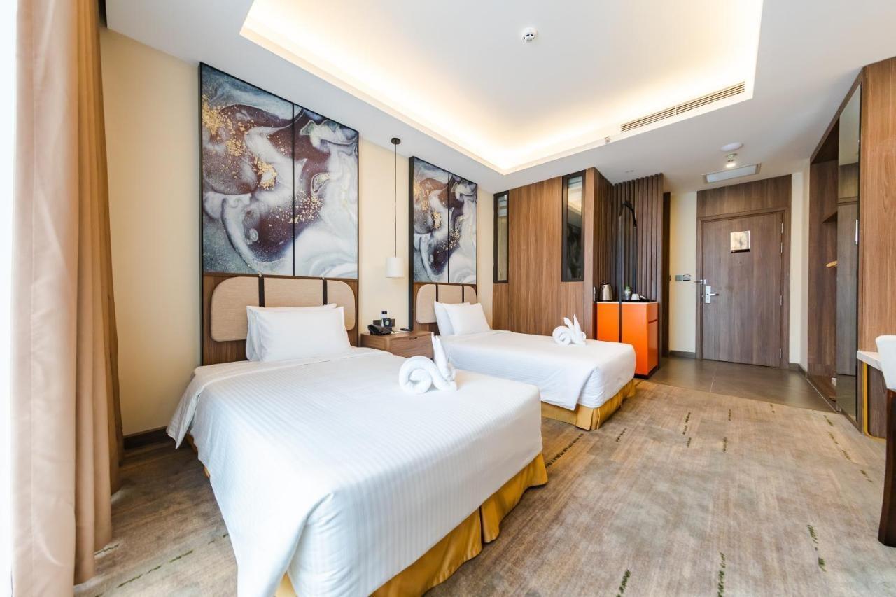 Muong Thanh Luxury Ha Long Centre Hotel Bagian luar foto