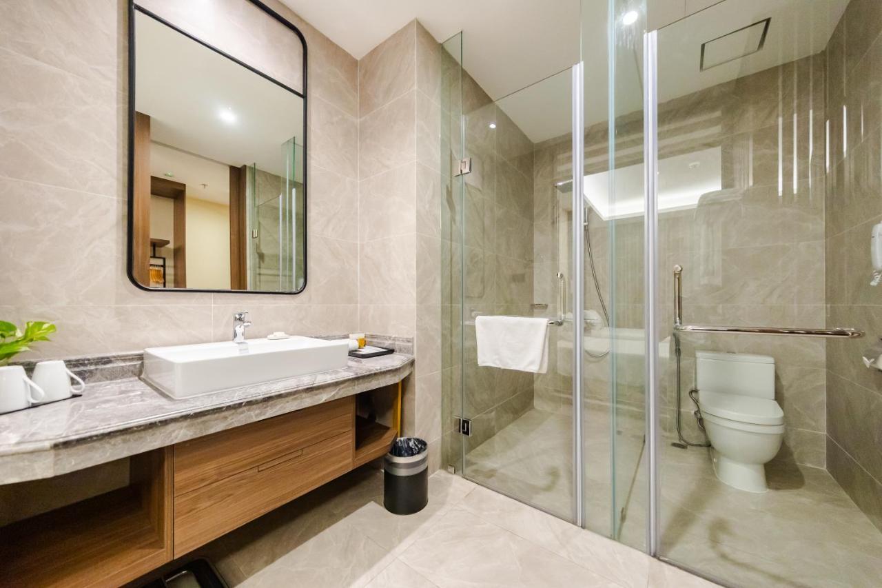Muong Thanh Luxury Ha Long Centre Hotel Bagian luar foto